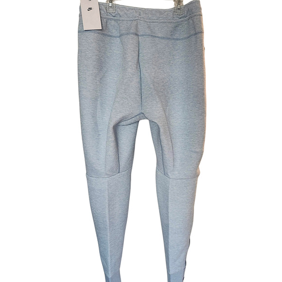 Nike Men's Tech Fleece Joggers Gray Size M - NWT - Picture 2 of 4